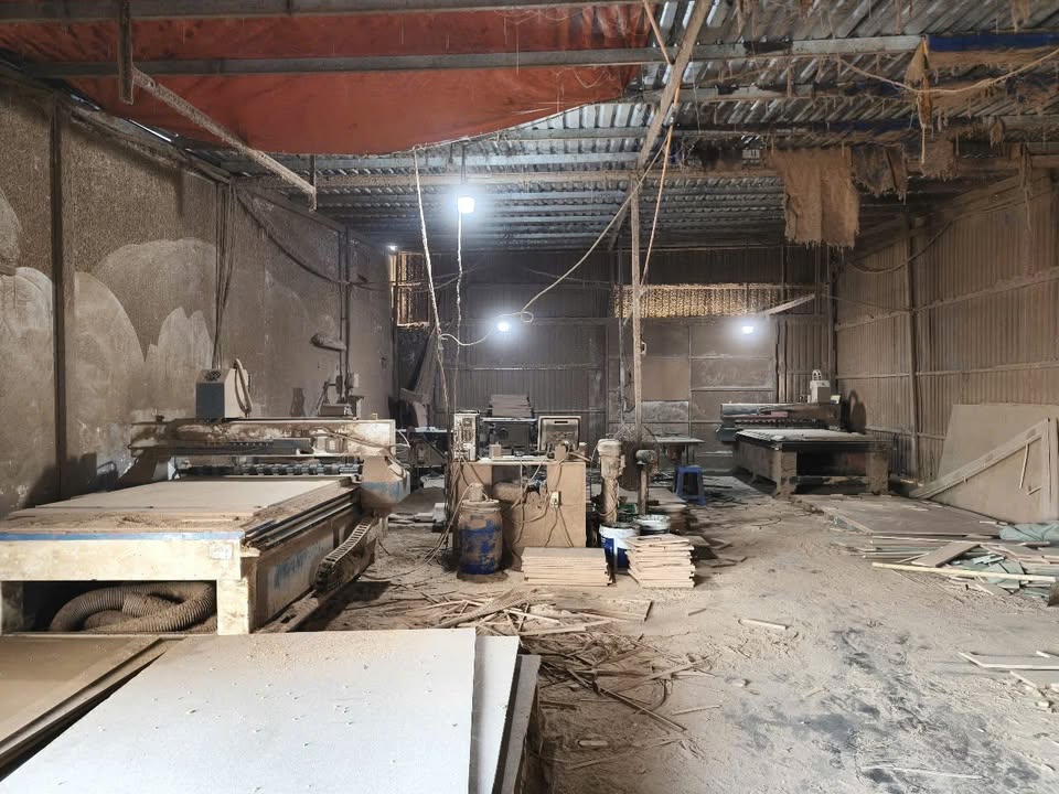 Xưởng sản xuất gỗ Bình Chánh 108m² giá 1.4 tỷ - Vị trí đẹp, giao thông thuận lợi!