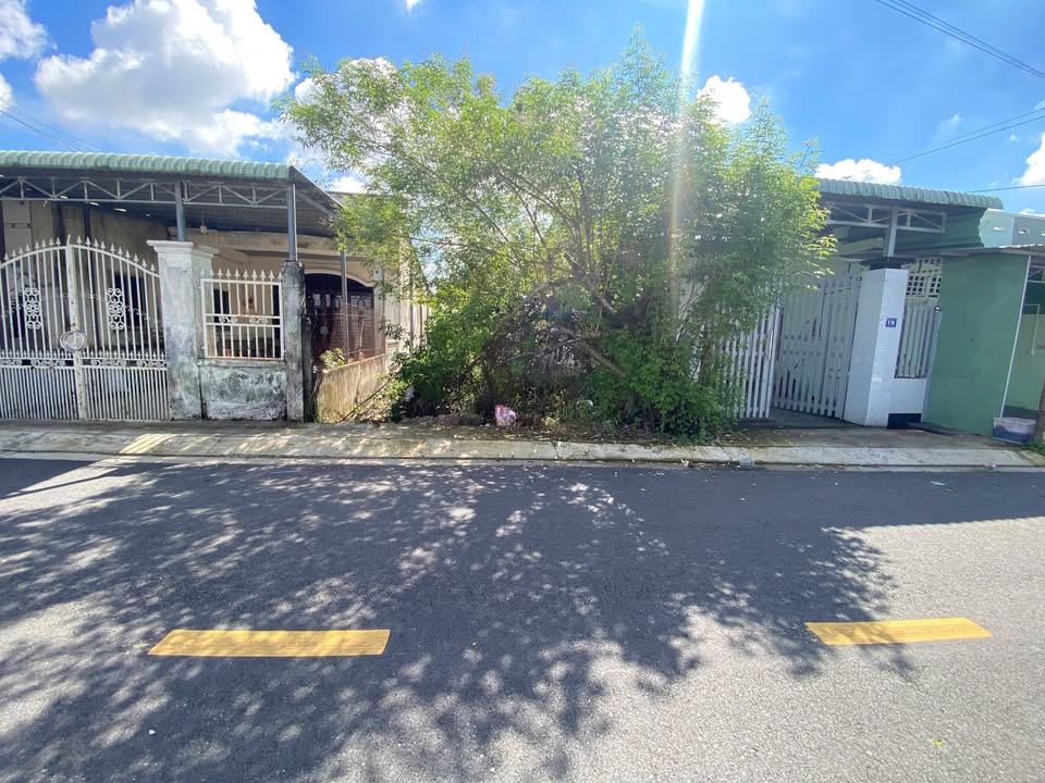 Đất thổ cư tại Thị Trấn Củ Chi 216m² giá 4 tỷ - Vị trí đẹp gần trung tâm