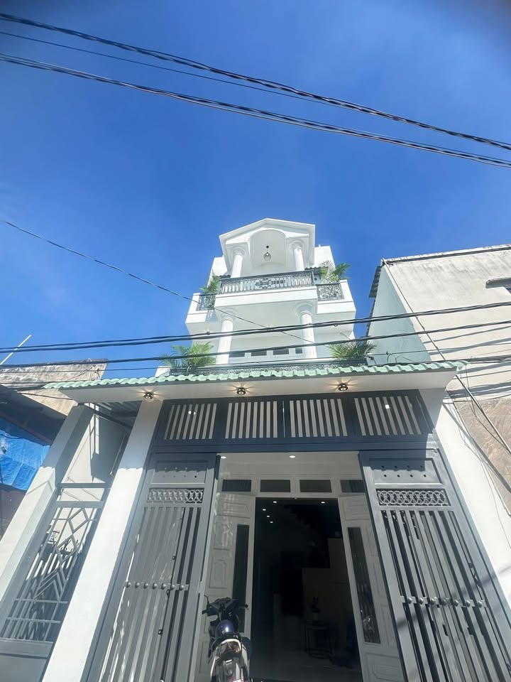 Nhà phố Thới An, Quận 12 giá 6.7 tỷ - Sổ hồng riêng, chính chủ bán gấp!