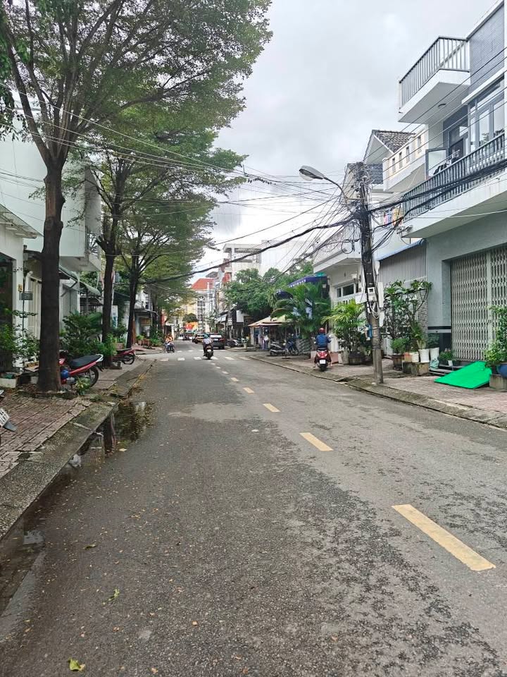 Bán đất tặng nhà mặt tiền Huỳnh Ngọc Điệp, Cà Mau 84m² - Kinh doanh đa ngành!