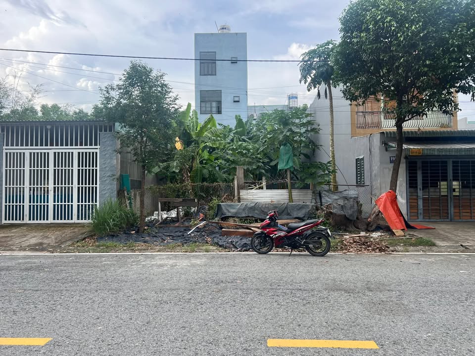 Đất thổ cư Phú Chánh 100m² giá 2.6 tỷ - Vị trí thuận lợi, tiềm năng phát triển!