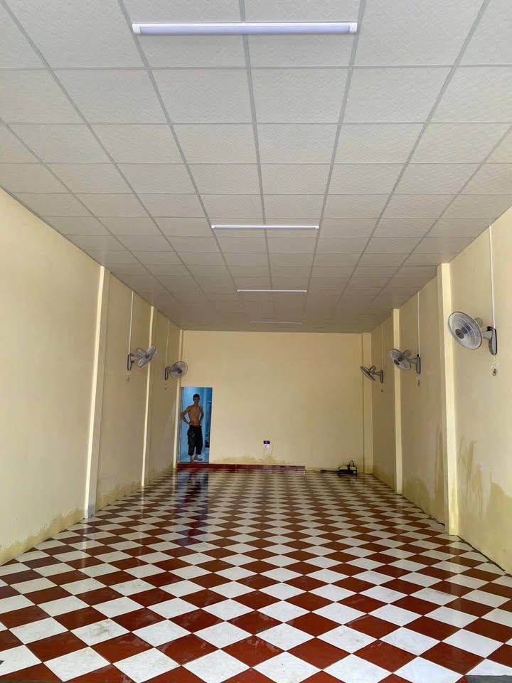 Nhà cấp 4 mặt tiền Nguyễn Thị Minh Khai, Buôn Ma Thuột 98m² giá 10.7 tỷ - Đầu tư sinh lời tốt!