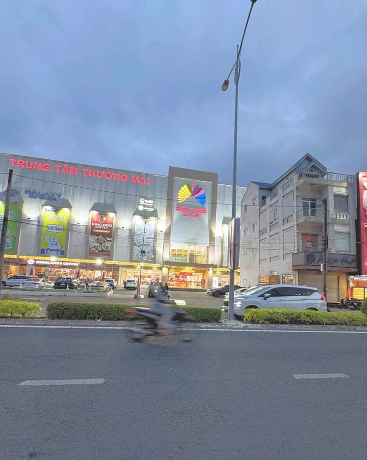 Nhà cho thuê mặt tiền Trần Hưng Đạo, Cà Mau 96m² - Vị trí thương mại đắc địa!