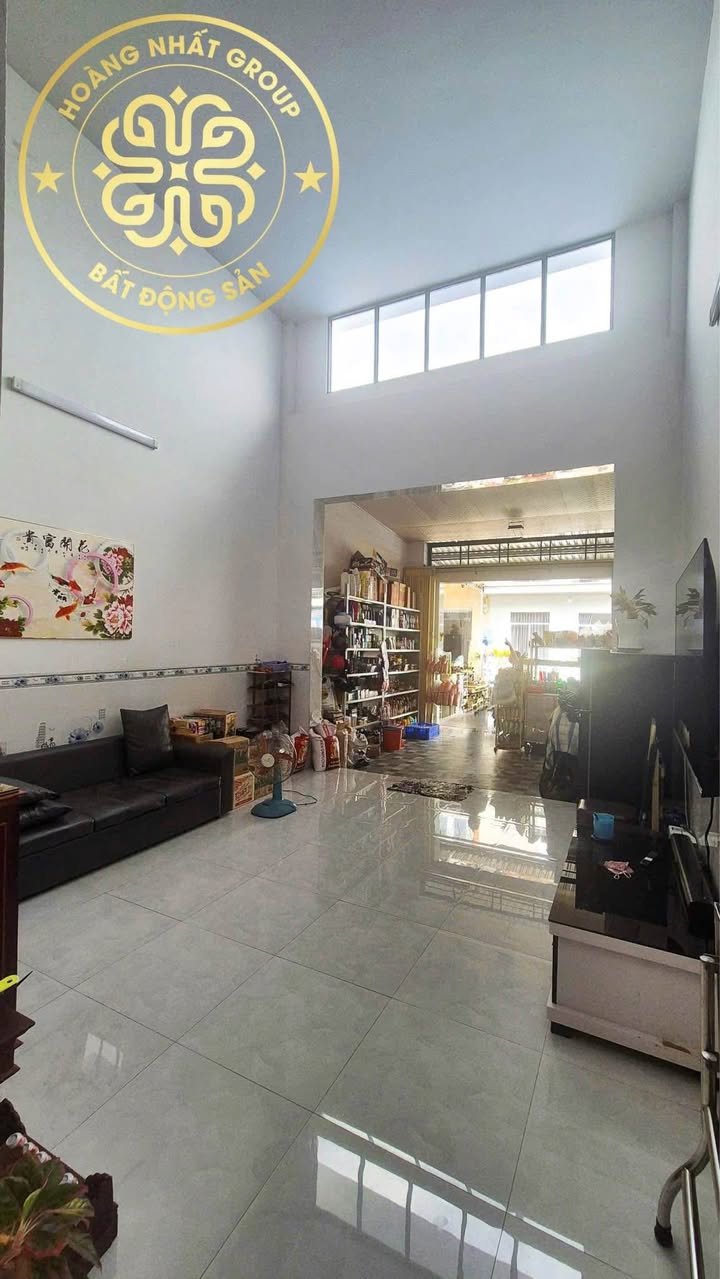 Nhà đẹp Phường 6, TP. Cà Mau 100m² giá 2 tỷ - Full nội thất, hẻm rộng 6,5m!