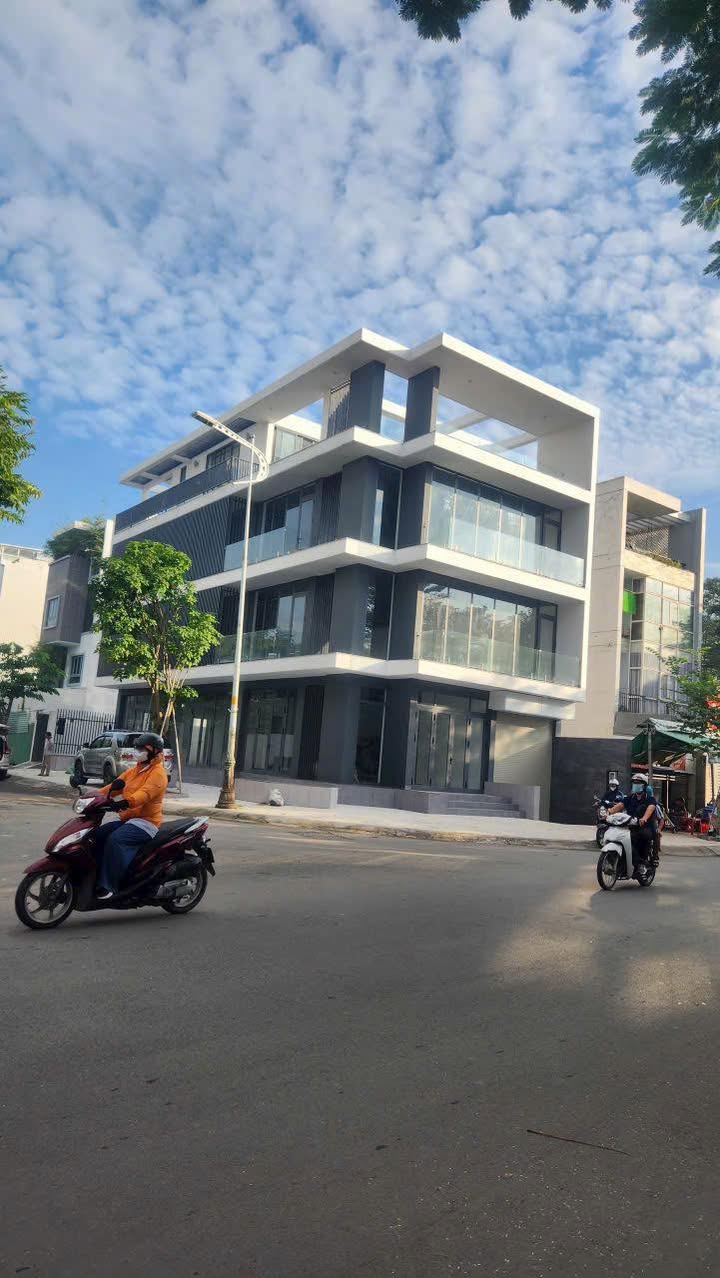 Căn góc mặt tiền đường 56, Bình Trưng, 640m² giá 70 triệu - Cho thuê làm VP hoặc căn hộ dịch vụ!