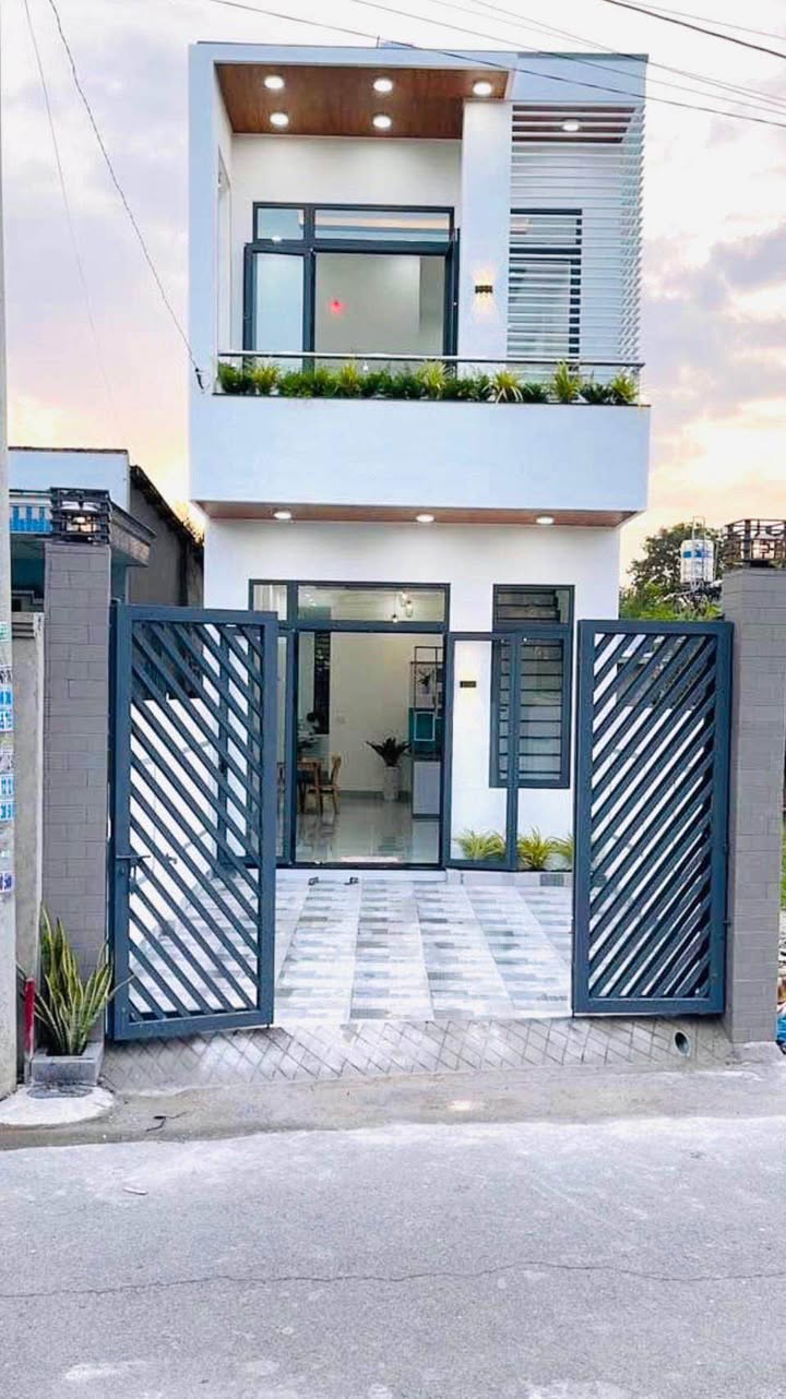 Nhà bán tại xã Quy Đức, Bình Chánh 90m² giá 1.1 tỷ - Full nội thất, chỉ việc vào ở!