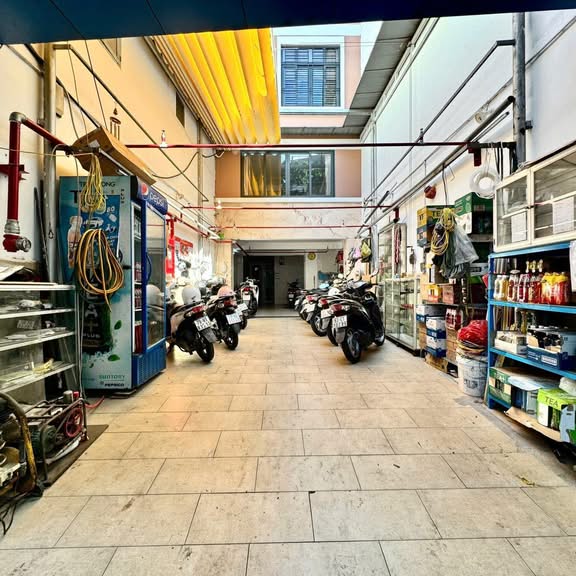 Bán nhà hẻm 298 Nơ Trang Long 256m² giá 31.9 tỷ - Cơ hội đầu tư tuyệt vời!