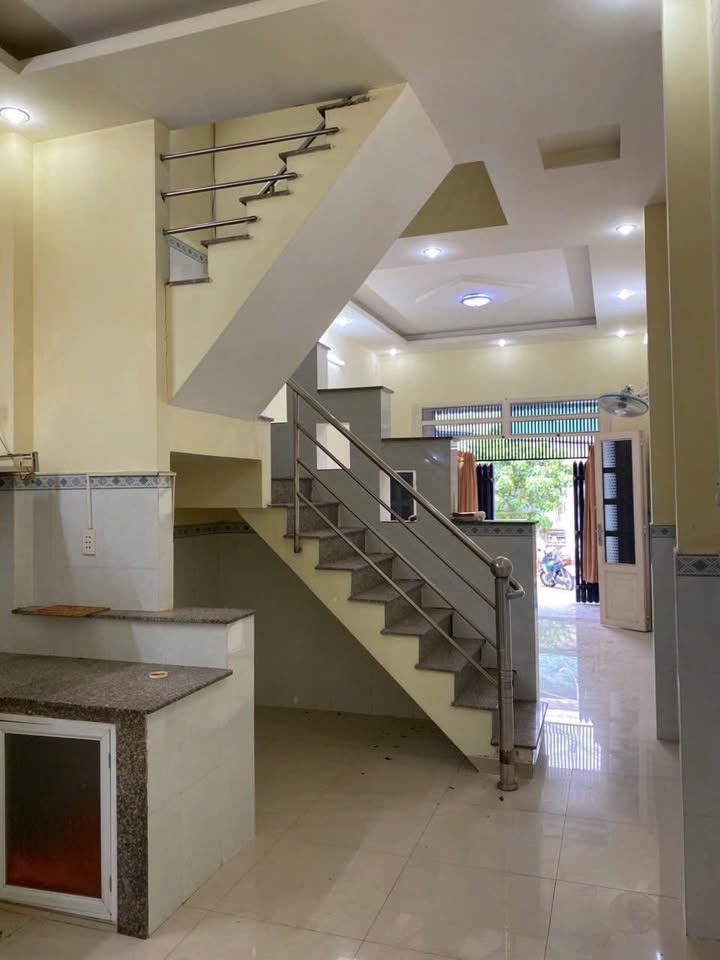 Bán nhà mặt tiền Đường Số Tân Quy Q7 giá chỉ 9.5 tỷ - Mặt tiền kinh doanh sầm uất!