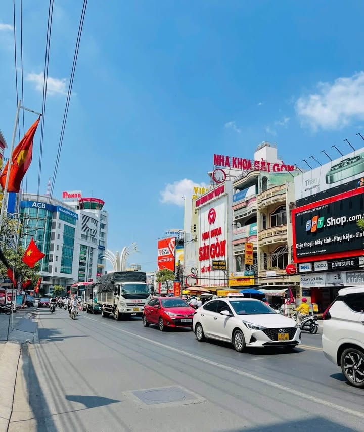 Mặt bằng cho thuê đường Trần Hưng Đạo, Long Xuyên 260m² - Cơ hội kinh doanh hấp dẫn!