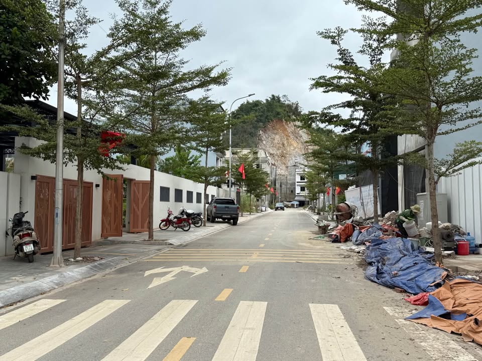 Đất nền khu đô thị Kim Sơn, Sơn La 97.5m² giá 2 tỷ - Vị trí trung tâm, sổ đỏ chính chủ!