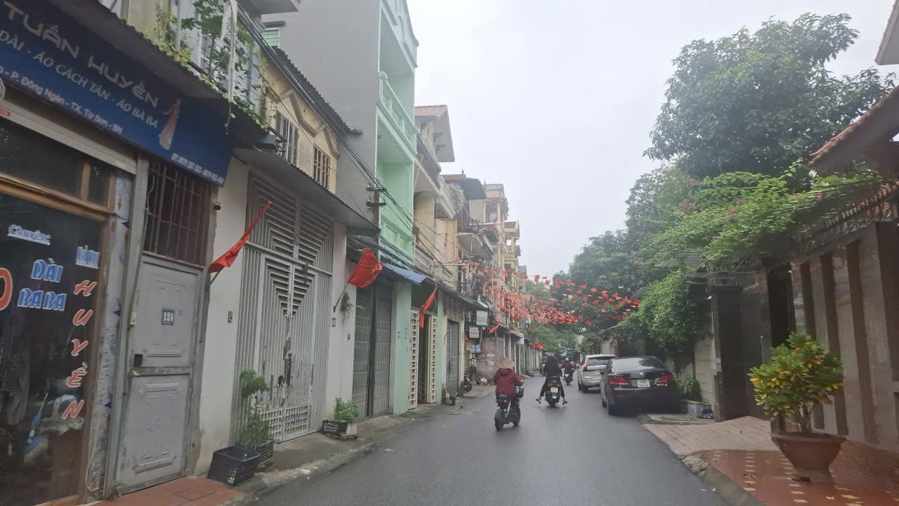 Lô đất thổ cư mặt phố Hoàng Quốc Việt Từ Sơn 79m² giá 3 tỷ - Thích hợp đầu tư!