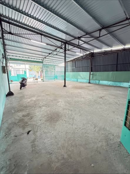 Kho cho thuê đường Quốc lộ 13, Hiệp Bình Phước 300m² - Giá 20 triệu/tháng