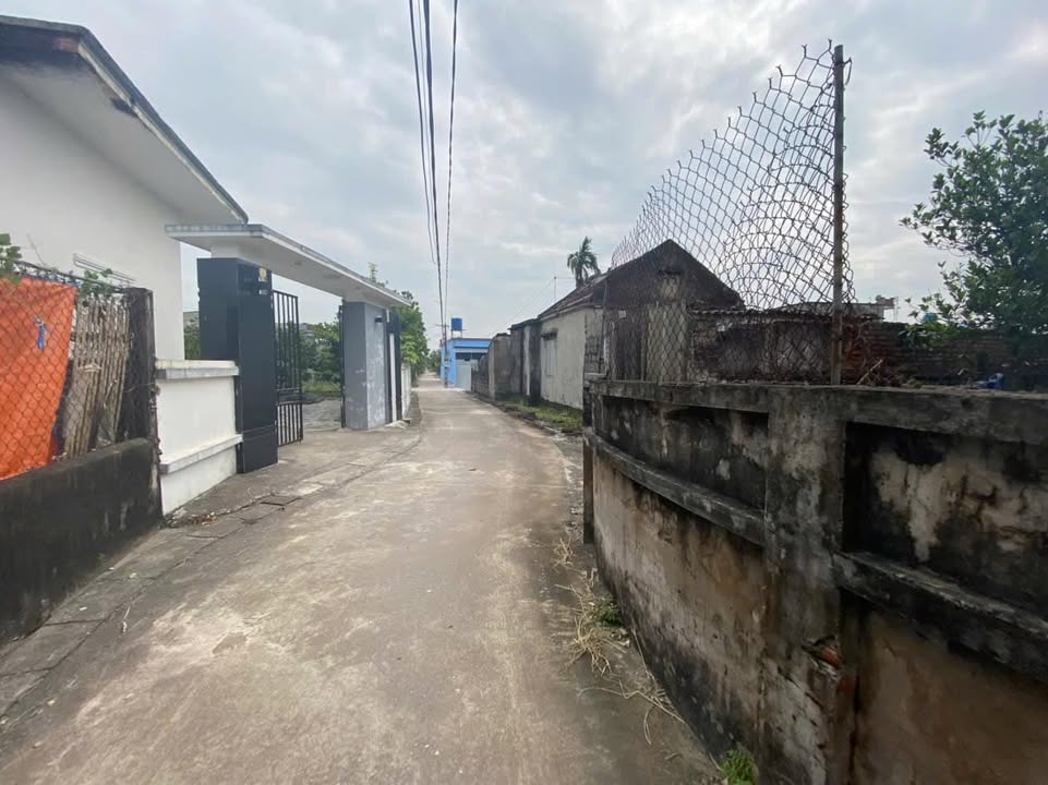 Đất nền Kiến Xương Thái Bình 102m² giá 700 triệu - Đường thông ô tô chạy