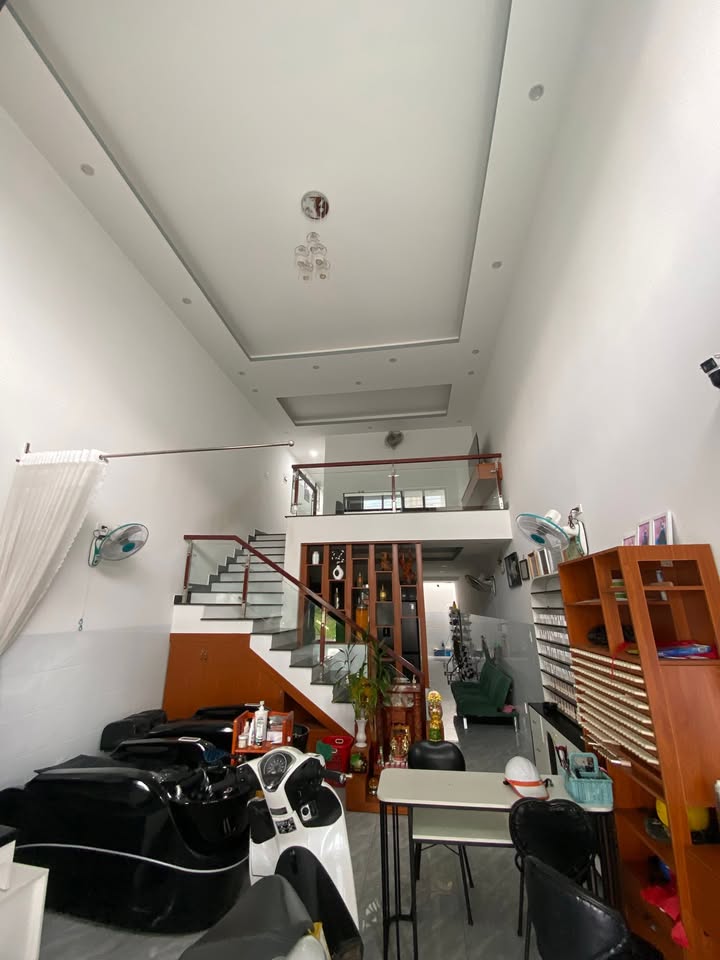 Nhà gác lửng Tân Xuân 110m² giá 2 tỷ - Đầu tư sinh lời lý tưởng!