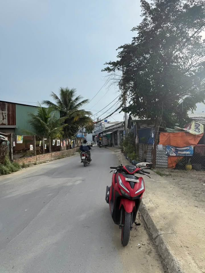 Đất mặt tiền kinh doanh tại Thị Trấn Đức Hòa 150m² giá 2.95 tỷ - Sổ hồng riêng, vị trí đắc địa!