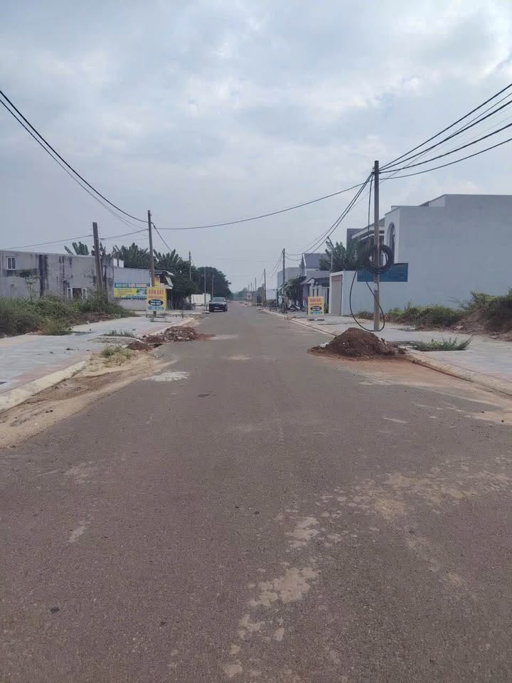 Đất nền Đất Đỏ 105m² giá 1.23 tỷ - Dân cư đông đúc, gần trường học!