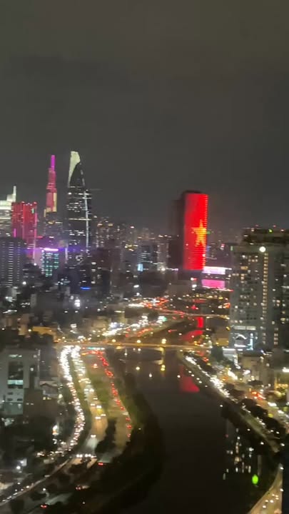 Căn hộ Gold View Quận 4 2PN 2WC giá 21 triệu - View đẹp, đầy đủ nội thất!