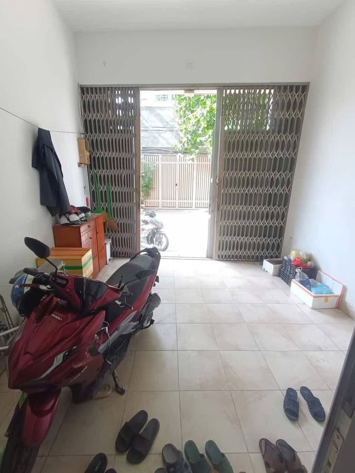 Nhà cho thuê hẻm Tải đường 12, Trường Thọ 64m² giá 16 triệu - Gần ga Metro Bình Thái!