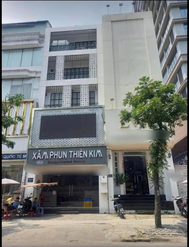 Nhà mặt tiền Nguyễn Đình Chiểu, Quận 1, 112m² - Thang máy tiện lợi, giá thỏa thuận!