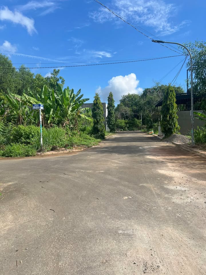 Đất nền phường Bình Lộc, Long Khánh 100m² - Xây dựng tự do, giá thỏa thuận!