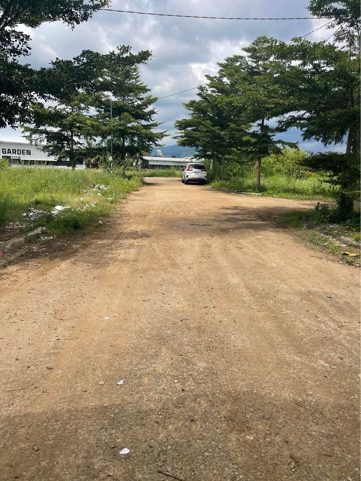 Đất lô góc 2 mặt tiền Nghĩa Hiệp, Đức Trọng 253m² giá 2.7 tỷ - Sổ hồng riêng, tiện ích đầy đủ!