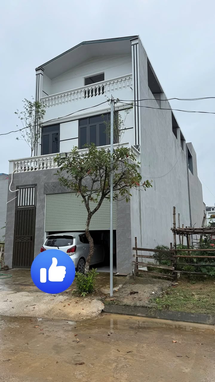 Nhà 2,5 tầng Thanh Trù Vĩnh Yên 100m² giá chỉ 5 tỷ - Đường thông tứ phía!