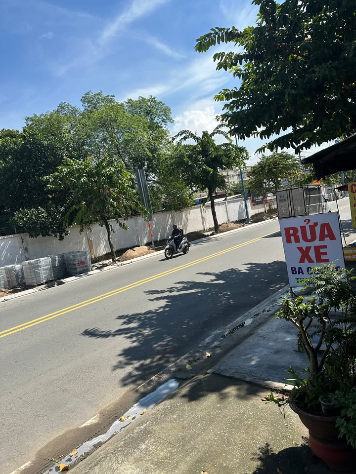 Nhà mặt tiền Lê Lợi Hóc Môn 40m² giá 2.9 tỷ - Kinh doanh sầm uất!