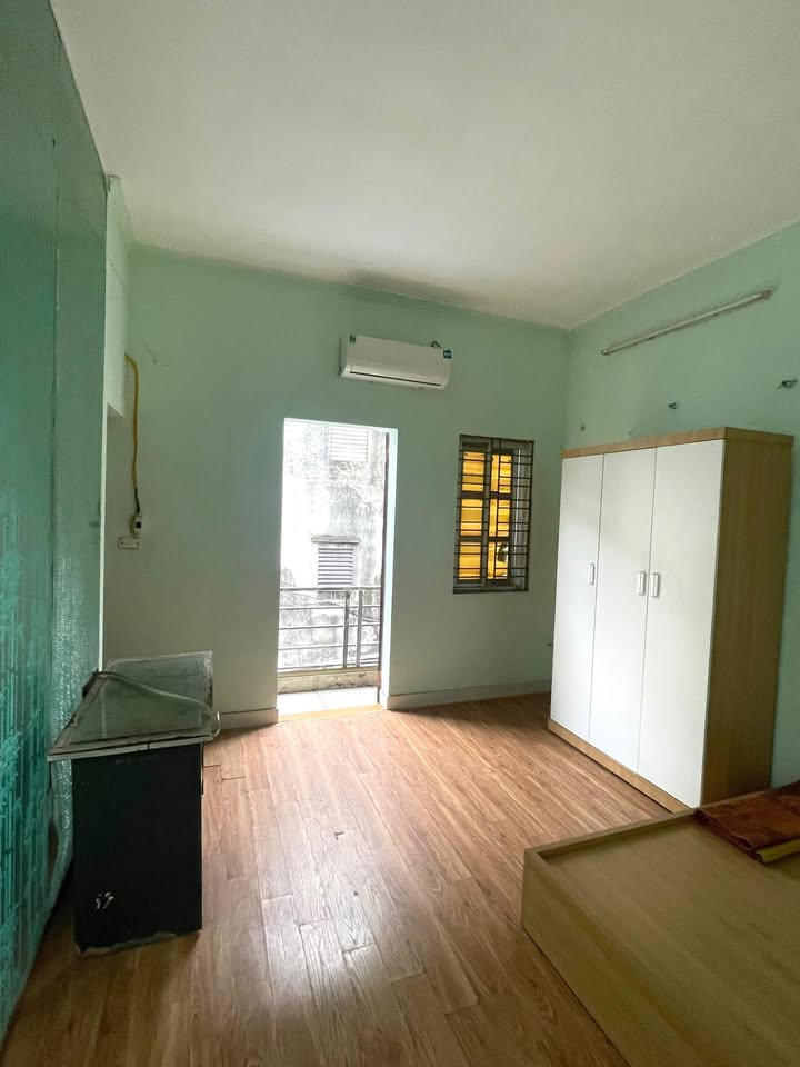 Nhà mặt đường Quang Trung Hà Đông cho thuê - Ô tô tránh, Full đồ cơ bản!