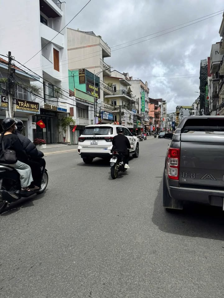 Bán nhà mặt tiền Phan Đình Phùng, Đà Lạt 66m² - Kinh doanh sầm uất!