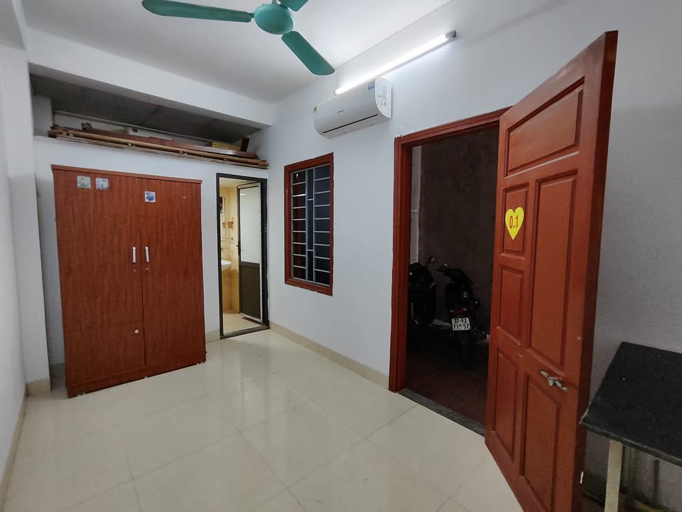 Căn hộ dịch vụ Triều Khúc, 10m² giá 2 triệu - Thích hợp cho mọi nhu cầu!