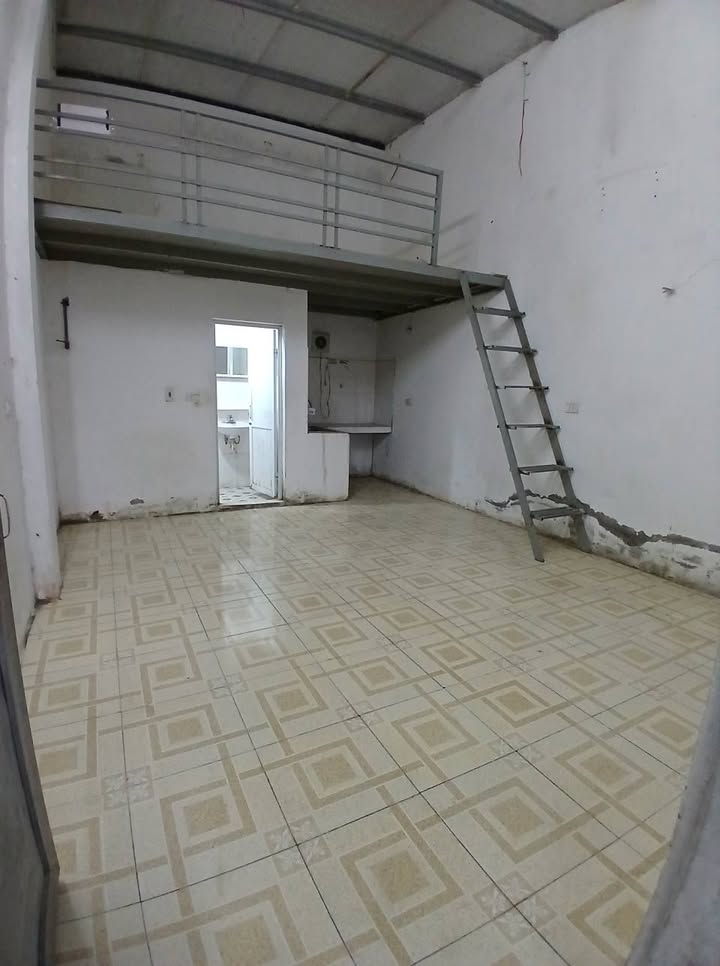 Phòng trọ An Khánh Hoài Đức 30m² giá 2.5 triệu - Chỗ để xe thoải mái!