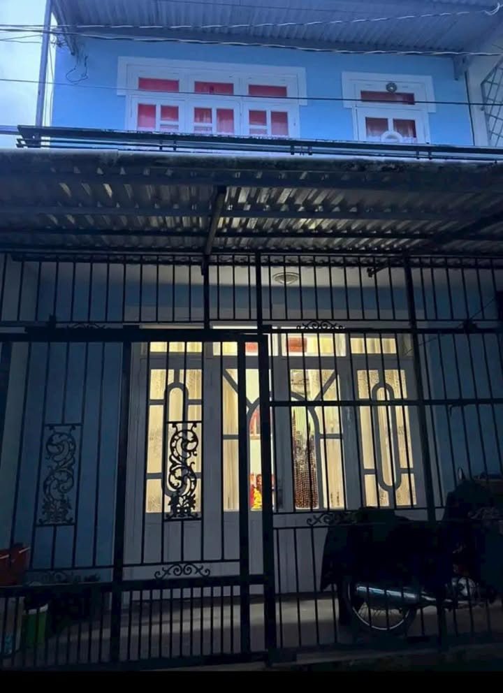 Nhà phố Đà Lạt 50m² giá 2.35 tỷ - Đường ô tô, khu dân cư sầm uất!