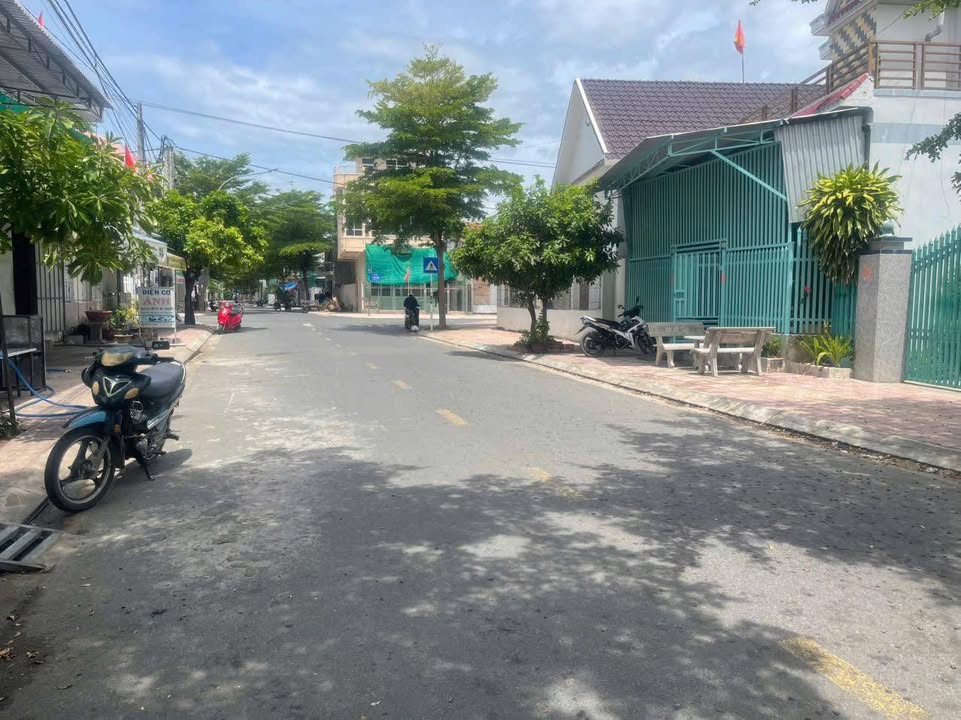 Đất nền Lý Thường Kiệt, Vạn Ninh 97m² giá 2.7 tỷ - Giảm giá cực sốc 300 triệu!