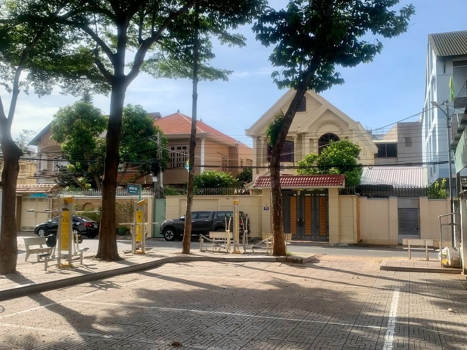 Biệt thự sân vườn đường Nguyễn Hới, TP. Vũng Tàu 413m² - Sẵn sàng vào ở!