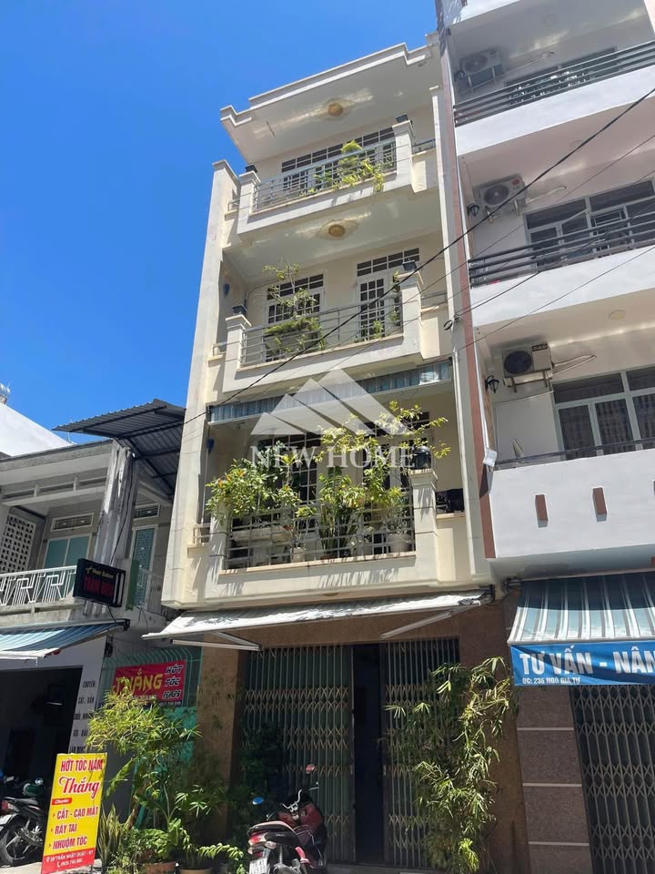 Cho thuê nhà kinh doanh 4 tầng đường Ngô Gia Tự Nha Trang 35m² giá chỉ 15 triệu/tháng!