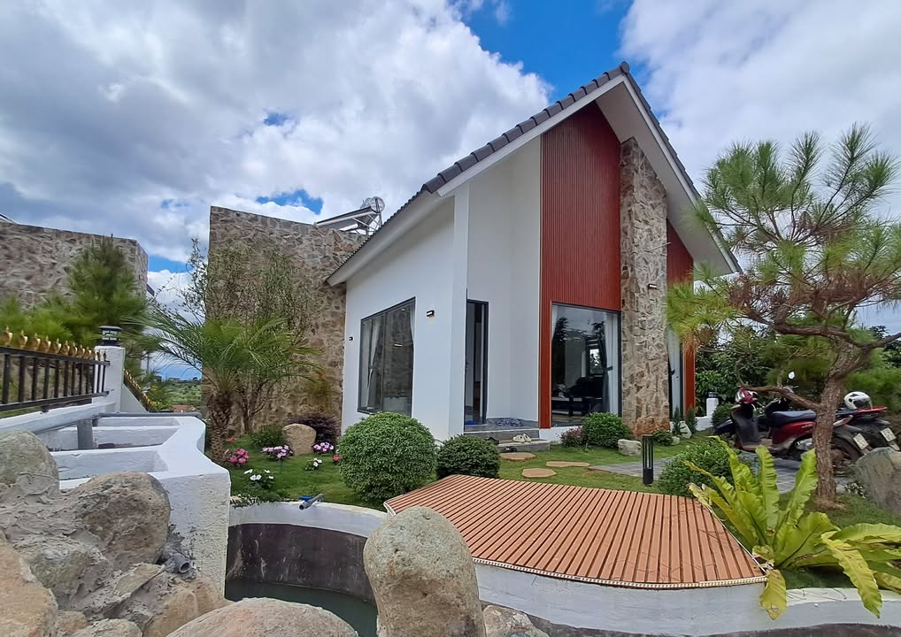 Nhà nghỉ dưỡng Lâm Hà 375m² giá 3.55 tỷ - Không gian sống lý tưởng!