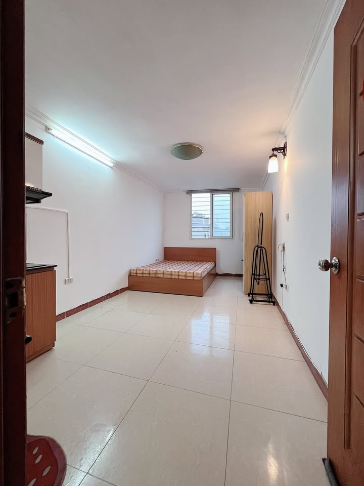 Căn hộ cho thuê Đống Đa 70m² - Đầy đủ tiện nghi, vị trí đắc địa!