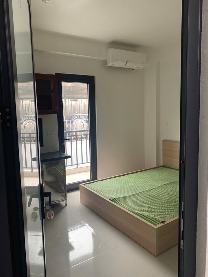 Studio cho thuê Lương Định Của, Đống Đa 20m² giá chỉ 5 triệu - Ban công thoáng mát!