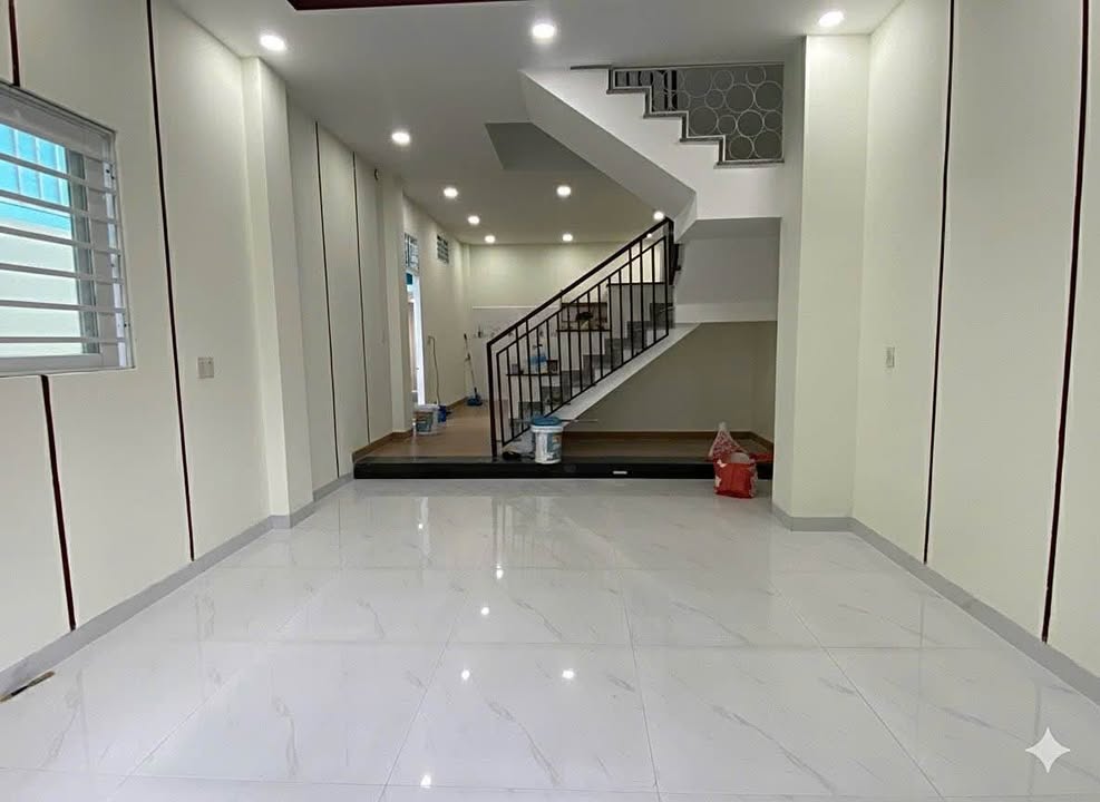 Nhà nguyên căn khu đô thị Hà Quang 2 Nha Trang 60m² giá 15 triệu - Thuận tiện cho gia đình!