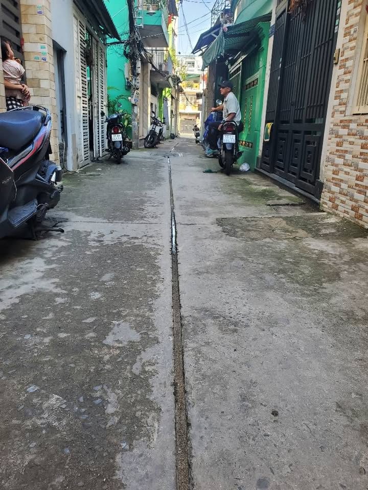 Nhà riêng Hậu Giang Q.6 56m² giá 5 tỷ - Hẻm thông xe hơi lý tưởng!