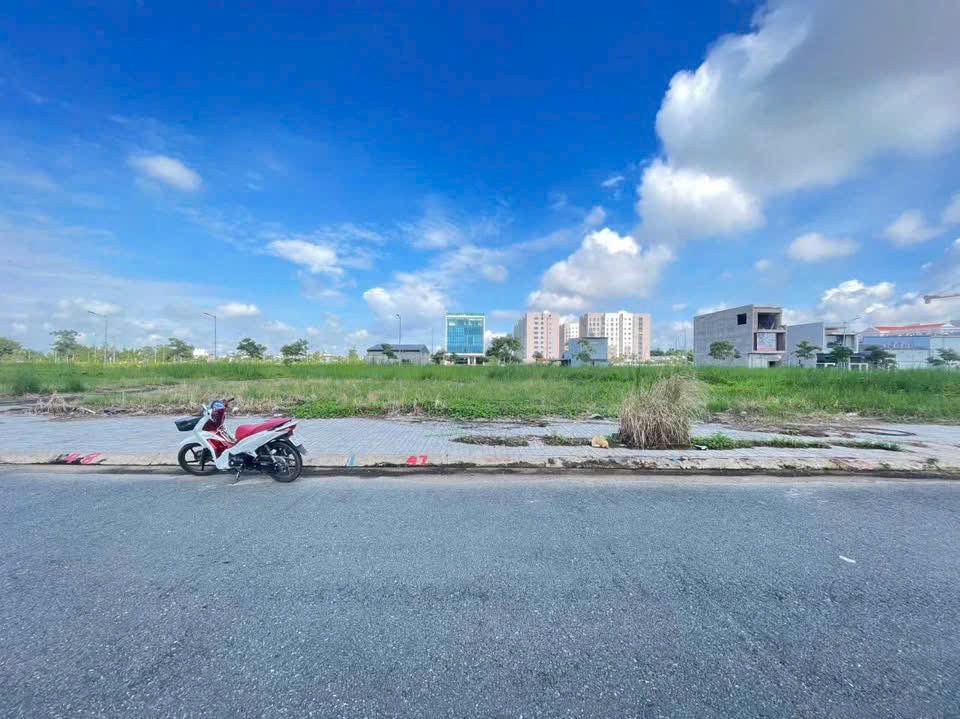 Đất nền Golden City Long Xuyên 100m² giá 2.3 tỷ - Cơ hội đầu tư hấp dẫn!