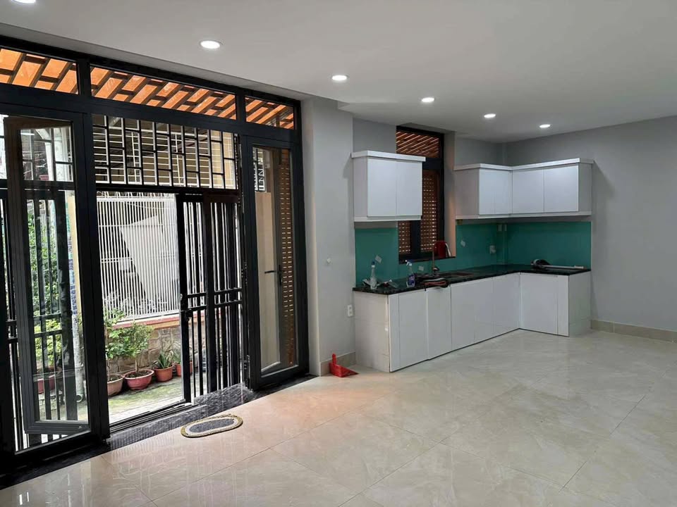 Nhà cho thuê hẻm Hậu Giang, Quận 6, 60m² giá 20 triệu - Thích hợp kinh doanh online!