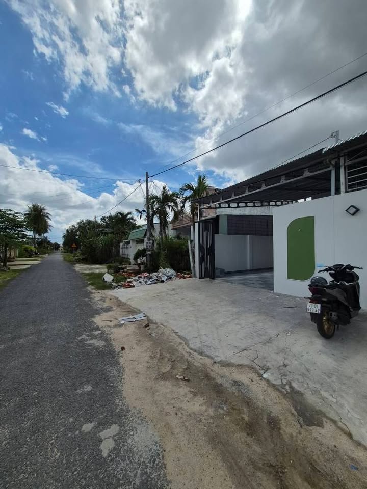 Nhà đẹp 75m² đường Nguyễn Văn Linh, Long Hoa, Tây Ninh - Giá chỉ 1.25 tỷ!