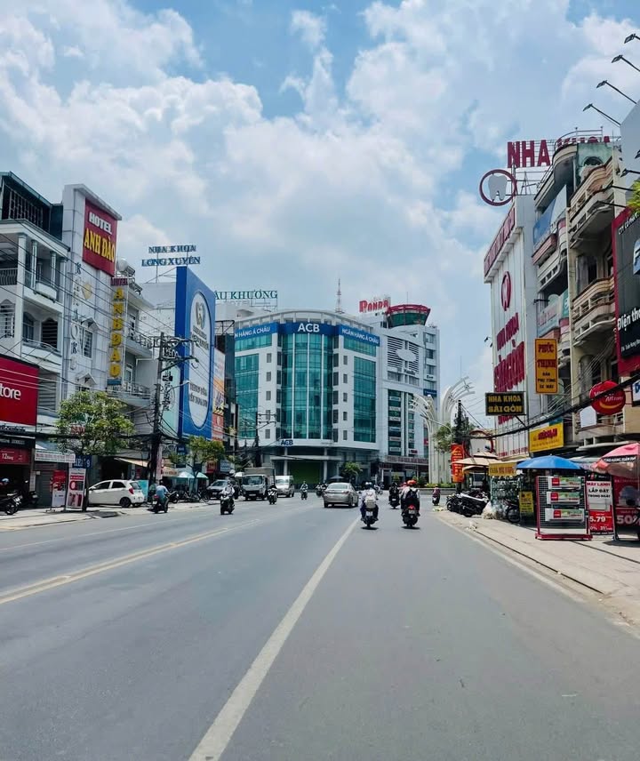 Nhà mặt tiền Trần Hưng Đạo, Mỹ Xuyên, 72m² chỉ 25 triệu/tháng - Mở Spa, Văn phòng ngay!