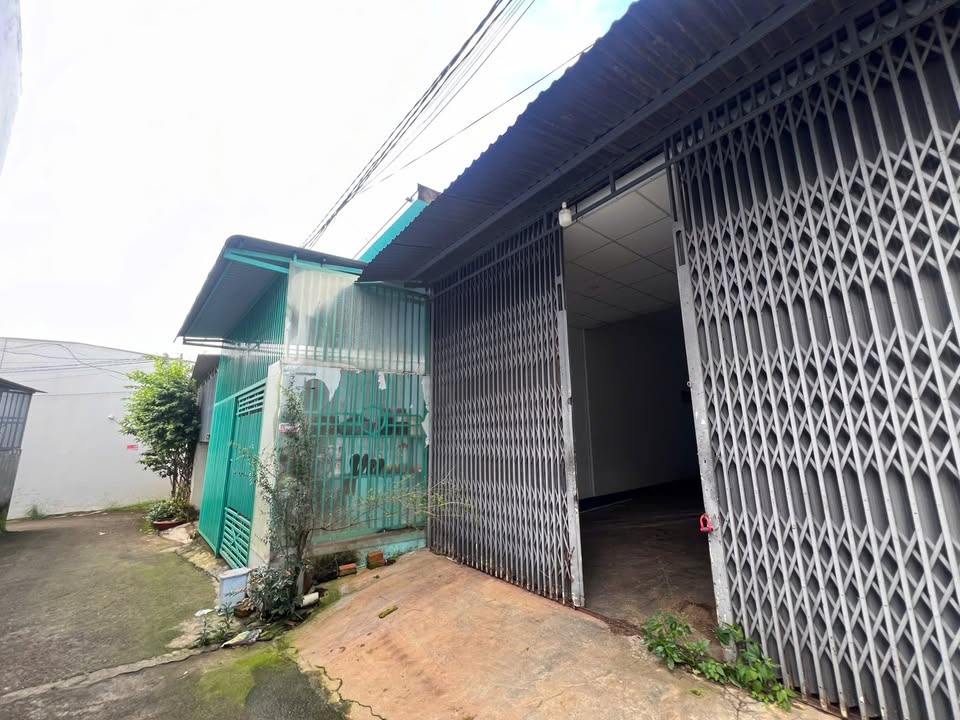 Lô đất đường Y Nuê, Buôn Ma Thuột 6m² giá 2.75 tỷ - Tặng nhà ngay trung tâm!