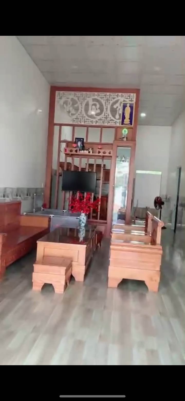 Bán nhà 4 phòng ngủ 340m² tại Tân Thành, Đồng Xoài - Giá chỉ 2.1 tỷ!