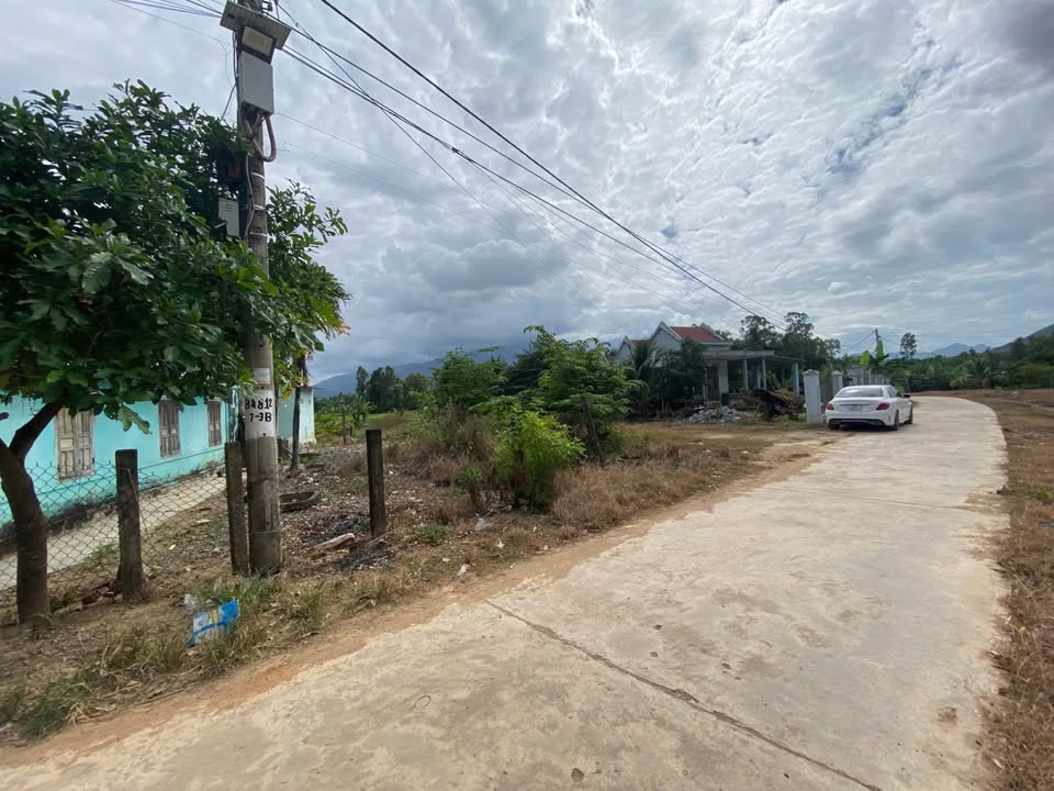 Đất thổ cư 575,4m² Thôn Tân Quang, Ninh Quang, Ninh Hòa - Giá 1.5 tỷ thương lượng!