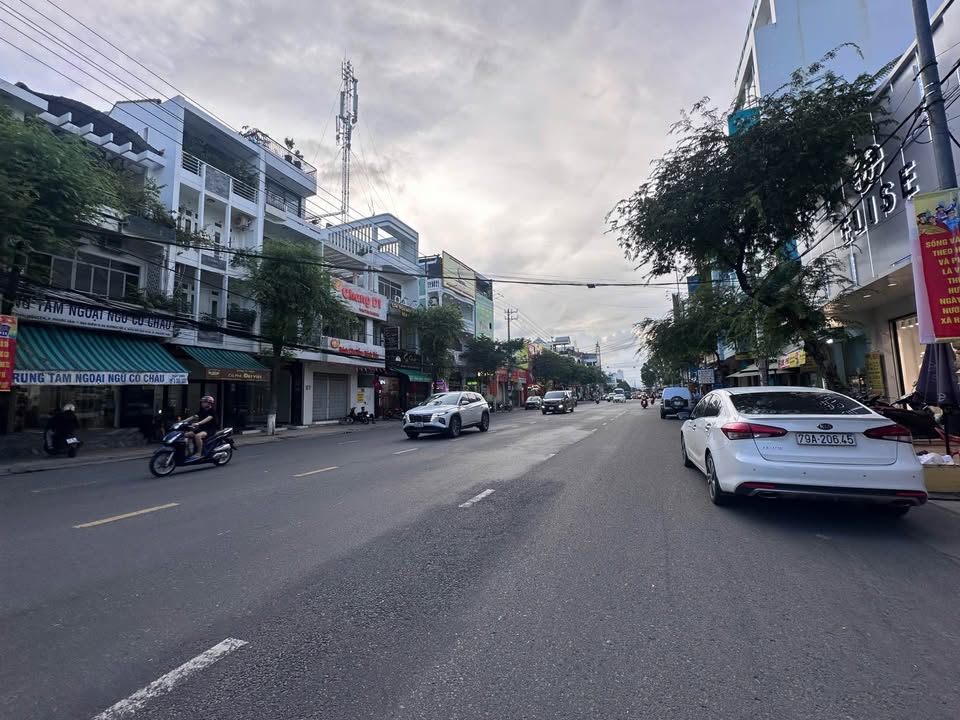 Bán Nhà 4 Tầng Mặt Tiền Thái Nguyên, Nha Trang 191m² - Đầu Tư Sinh Lời Ngay!