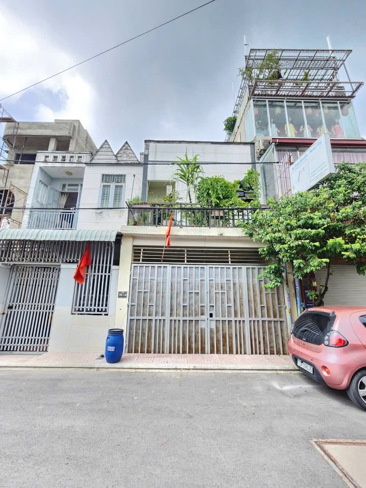 Nhà trệt lầu 102,1m² tại Tân Đông Hiệp, Dĩ An, 3,95 tỷ - Sổ hồng riêng, hỗ trợ ngân hàng!