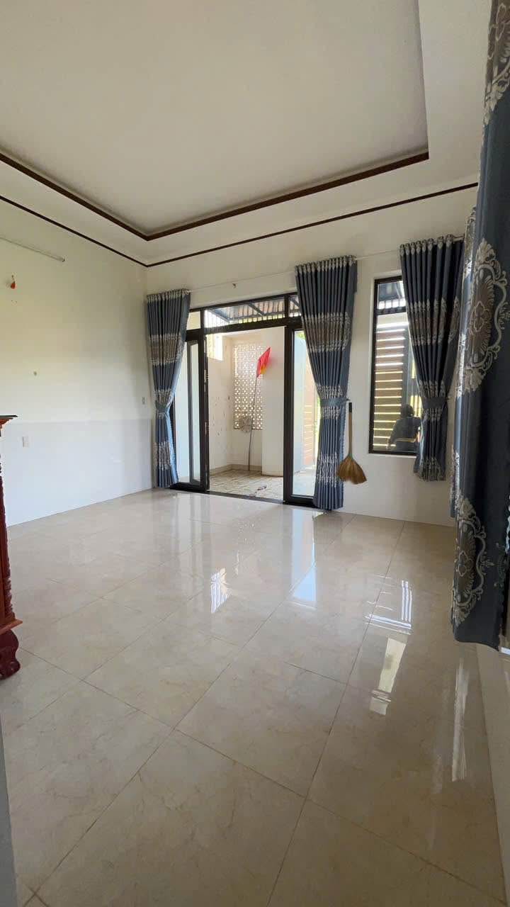 Nhà hẻm Hoàng Sa, Pleiku 700m² giá 2.2 tỷ - Chính chủ bán gấp!